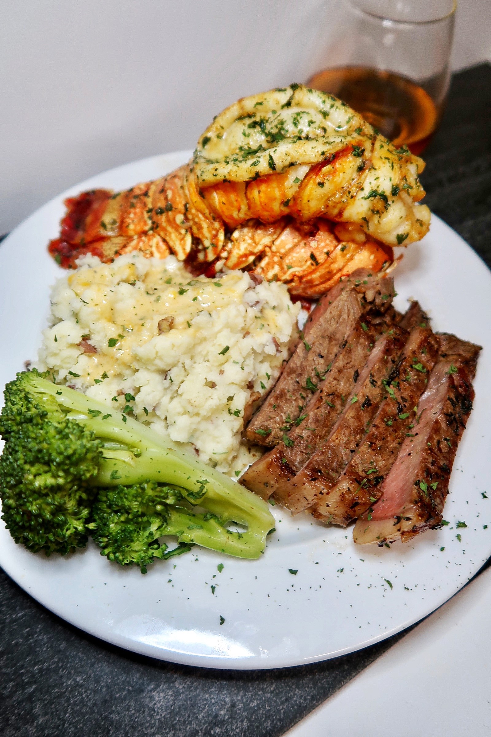 Surf And Turf Dinner Party : Easy and Yummy Surf &amp;#39;n&amp;#39; Turf Dinner ⋆ ...